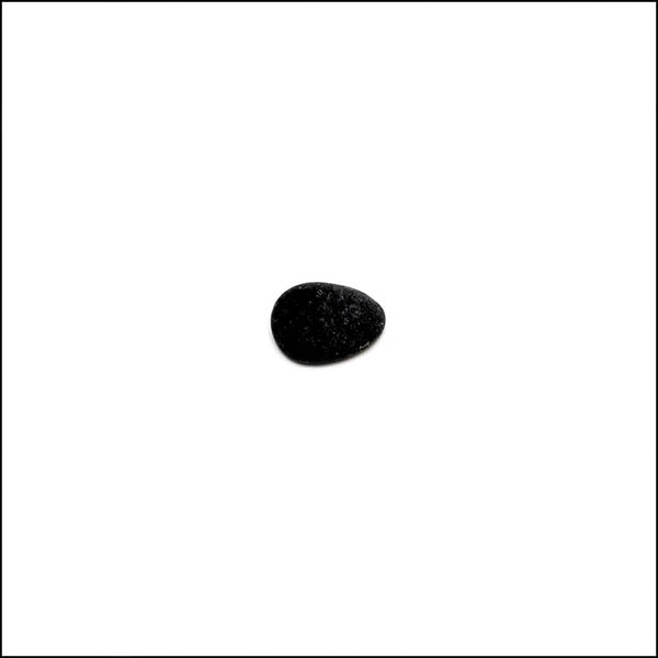 Pebble - tapered oval, black